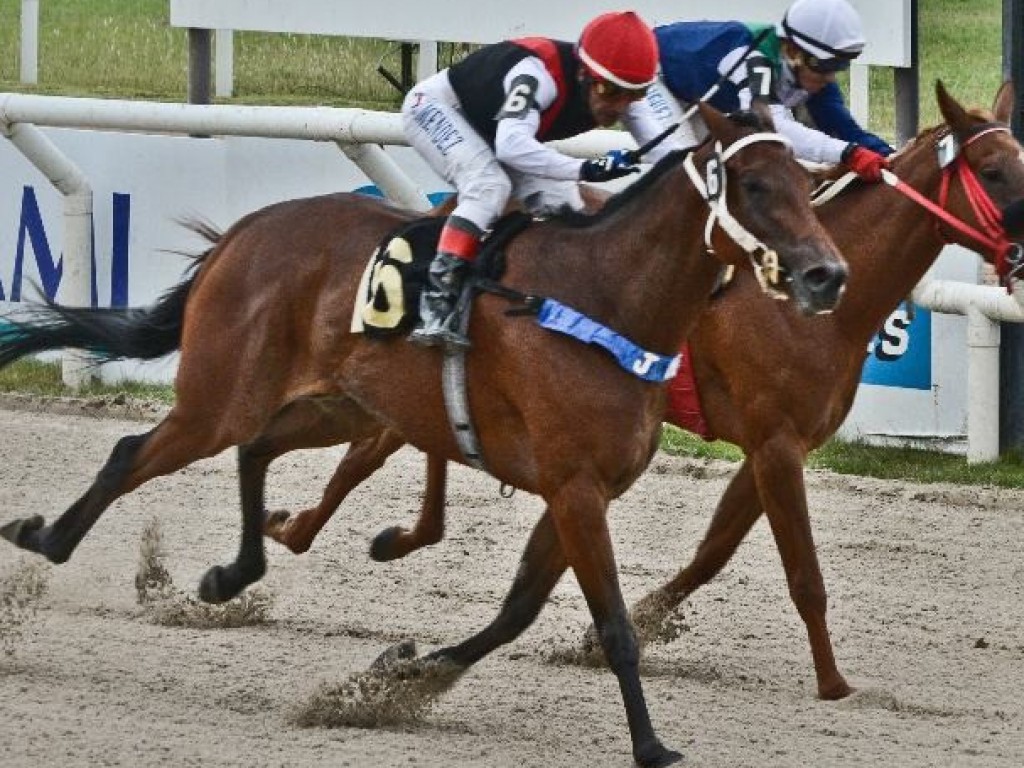 Foto: Tinindo, Fustic vence outro clássico em Las Piedras