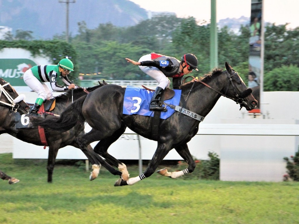 Foto: Per-Piacere atropela com sucesso no Clássico Marcos Ribas de Faria (L)