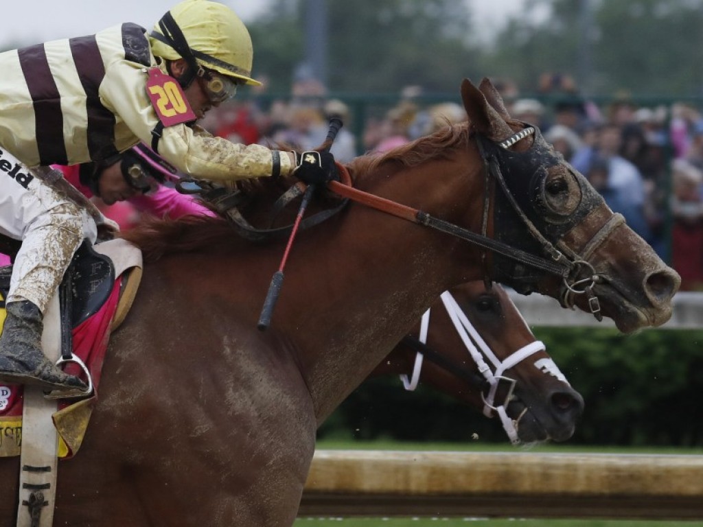 Foto: Debaixo de chuva e controvérsias, Country House vence o Kentucky Derby (gr.I)