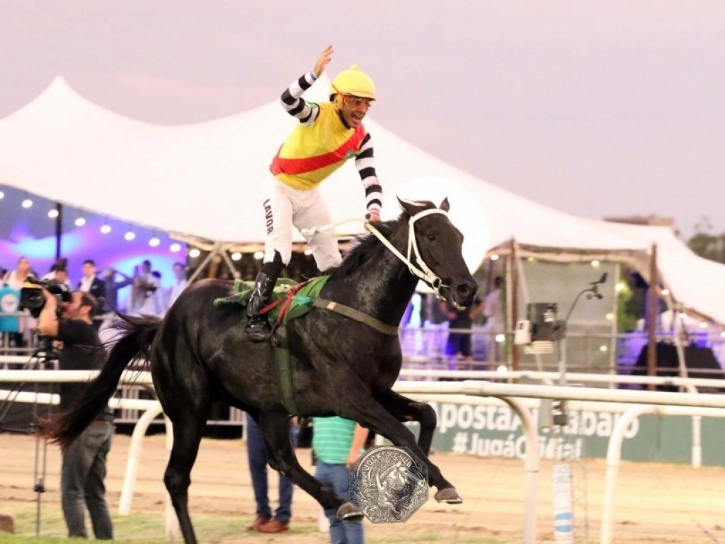 Foto: Com balizas e montarias definidas, brasileiros buscam a 11ª vitória no Latinoamericano