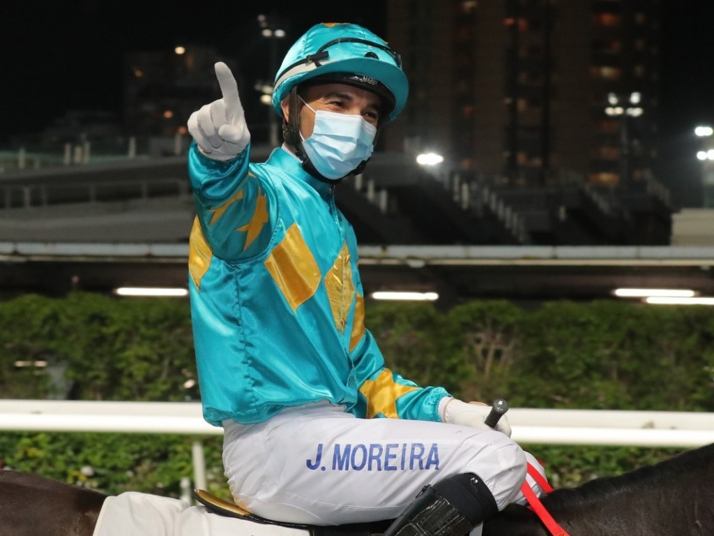 Foto: João Moreira chega às 1.000 vitórias, em Hong Kong