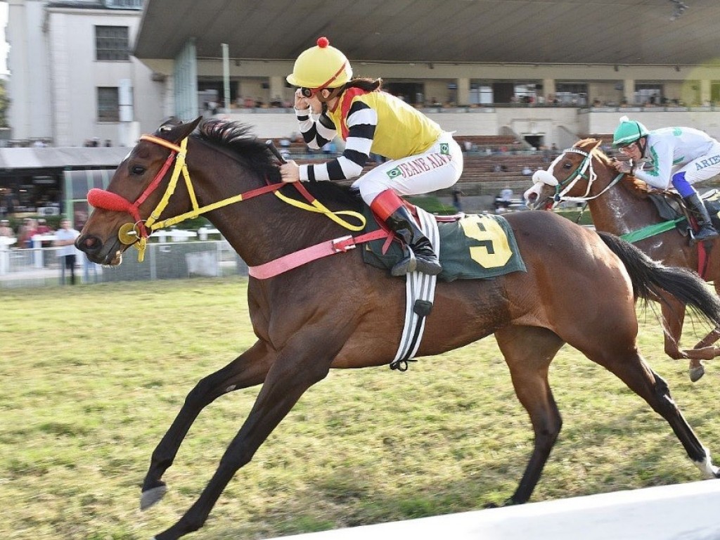 Foto: Penina conquista batismo clássico