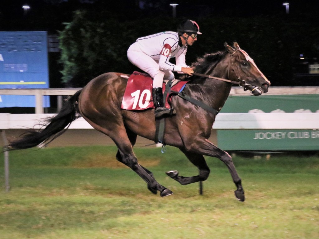 Foto: Justiceiro Colt vence e convence no quilômetro