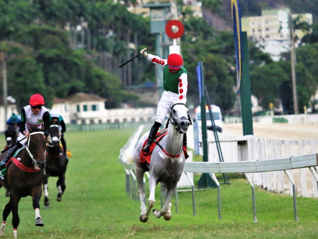 Foto: Inalcan&ccedil;&aacute;vel, de um extremo ao outro: Galo White brilha no GP Linneo de Paula Machado (G1)