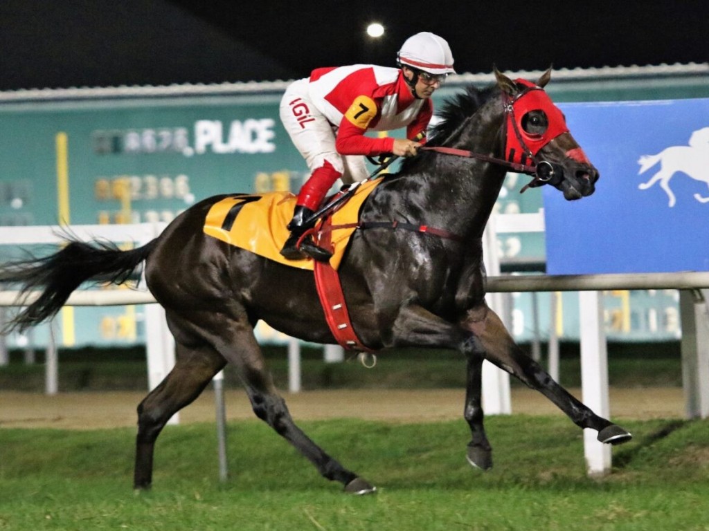 Foto: Em meeting de Esteves e Araras, Off The Clock garante G3