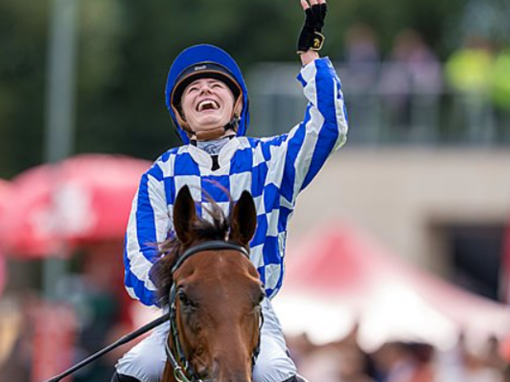 Foto: Joqueta Saffie Osborne faz hist&oacute;ria no St. Leger Stakes (G1), em temporada de feitos femininos